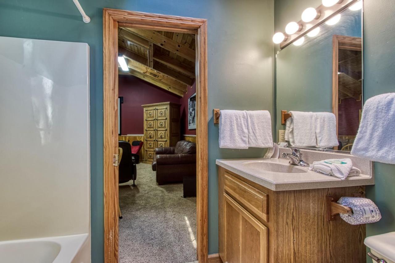  | Mountain Lake Lodge