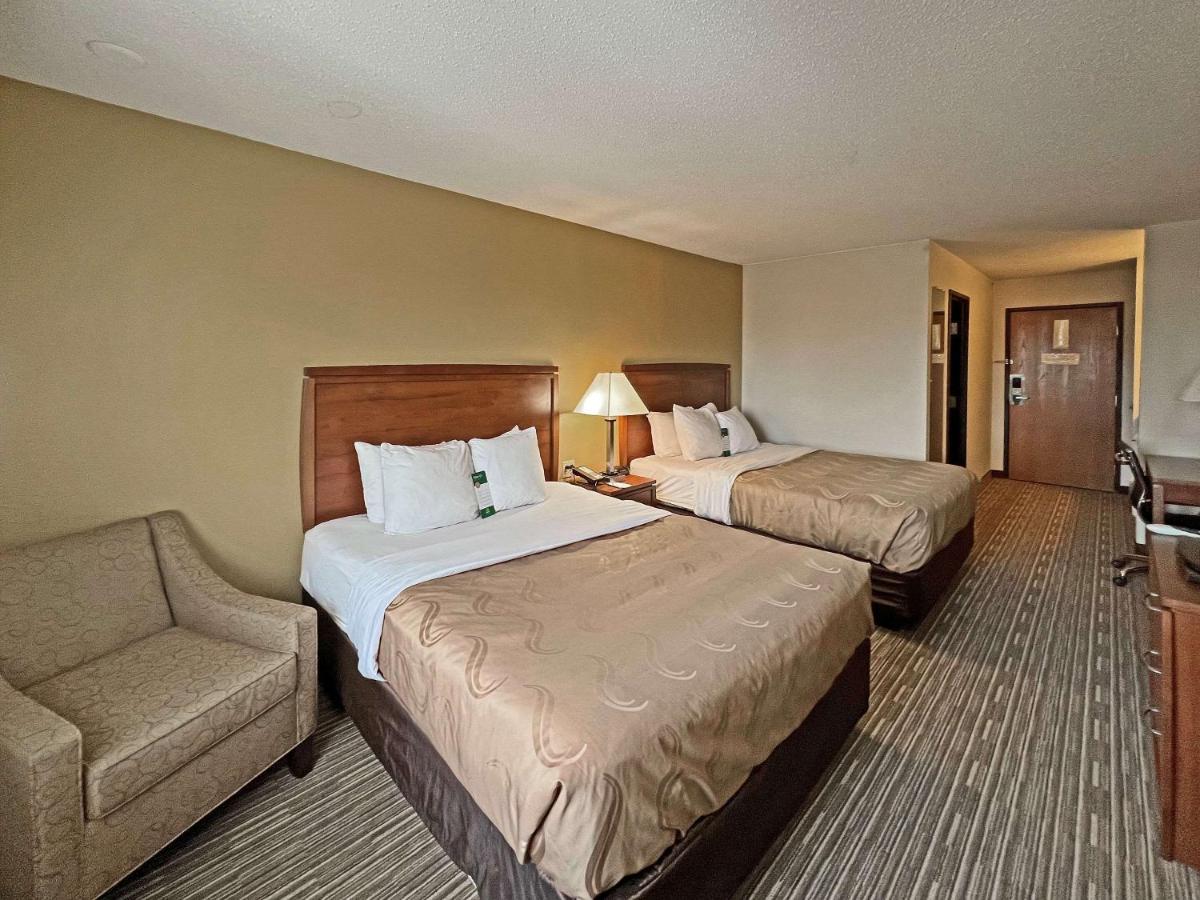 Queen Room with Two Queen Beds - Non-Smoking/Pet Friendly at Quality Inn Mitchell I-90