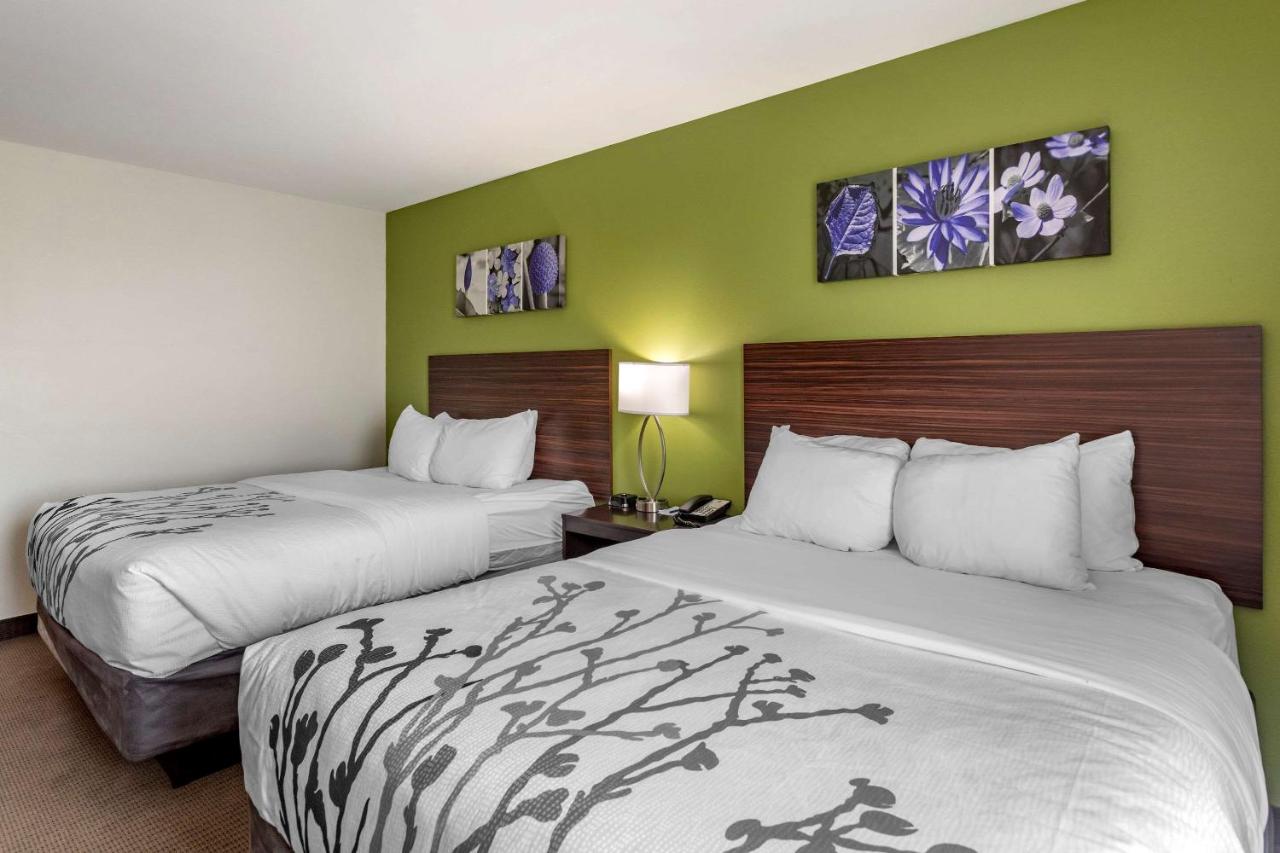 Queen Room with Two Queen Beds - Non-Smoking at Sleep Inn Bowling Green North