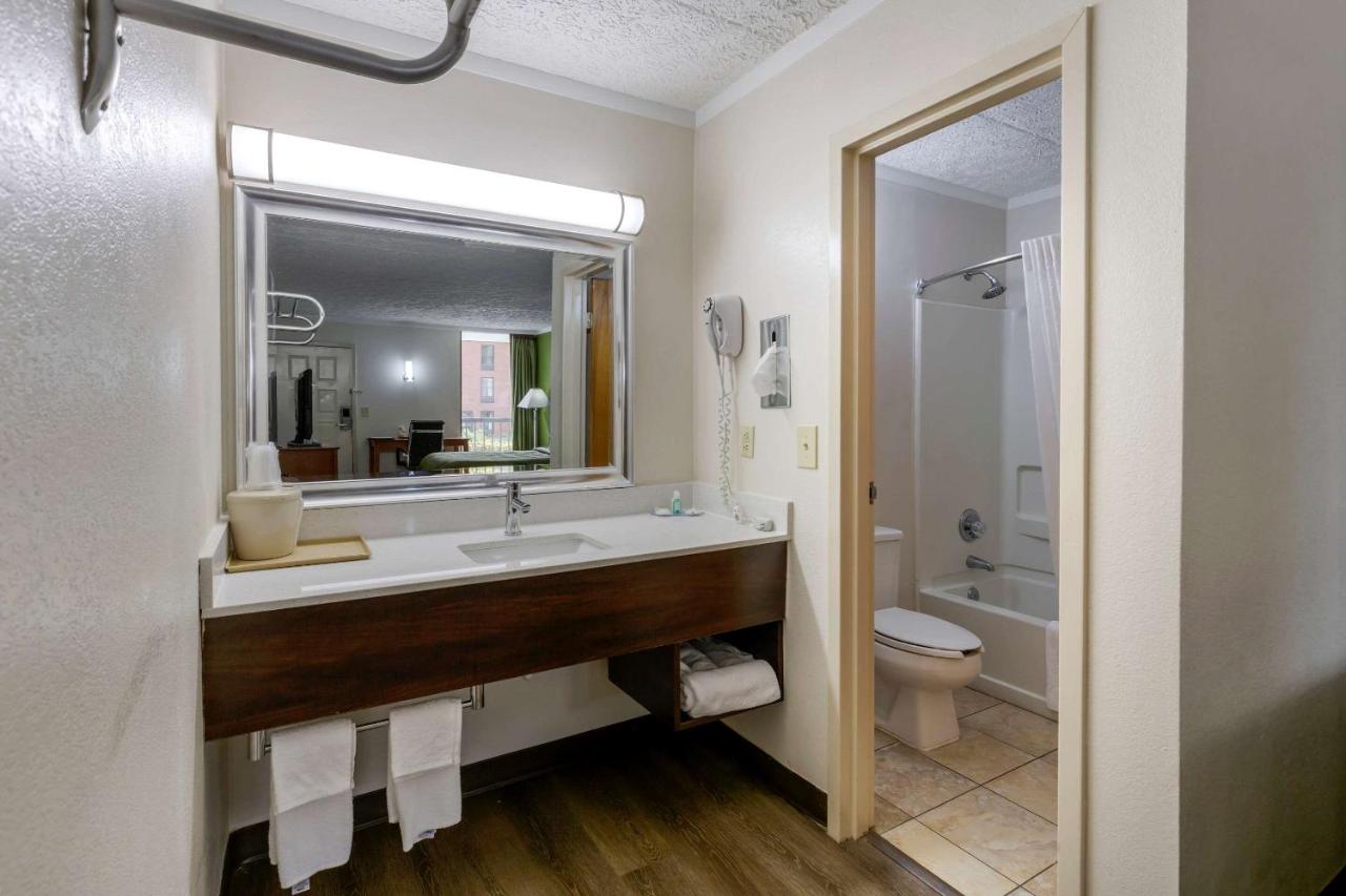| Quality Inn - Roxboro South
