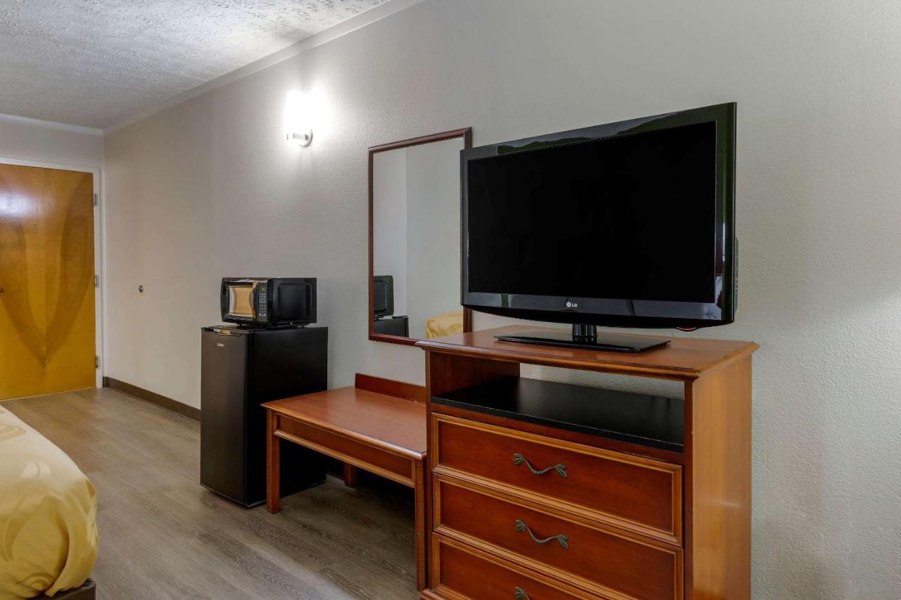 | Quality Inn - Roxboro South