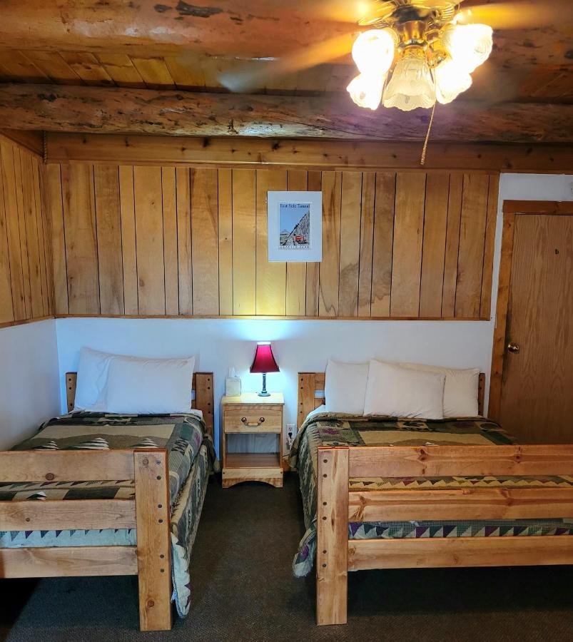 | Montana's Duck Lake Lodge