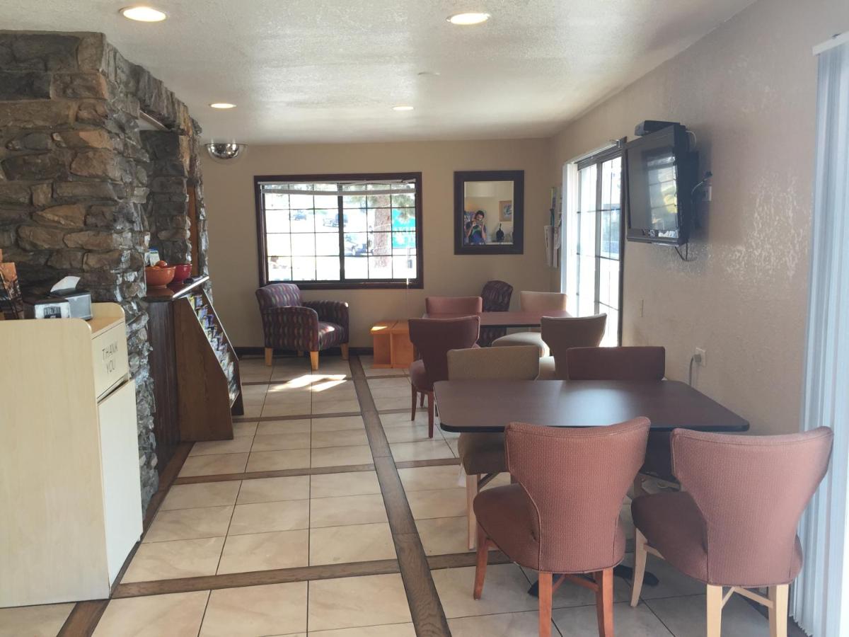  | Oakhurst Lodge