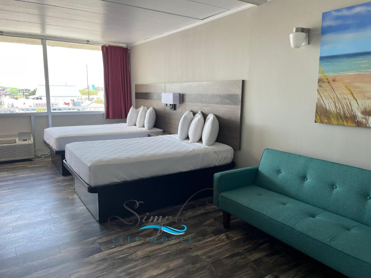 | Simple Life Motel