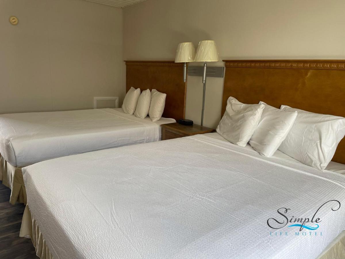 | Simple Life Motel
