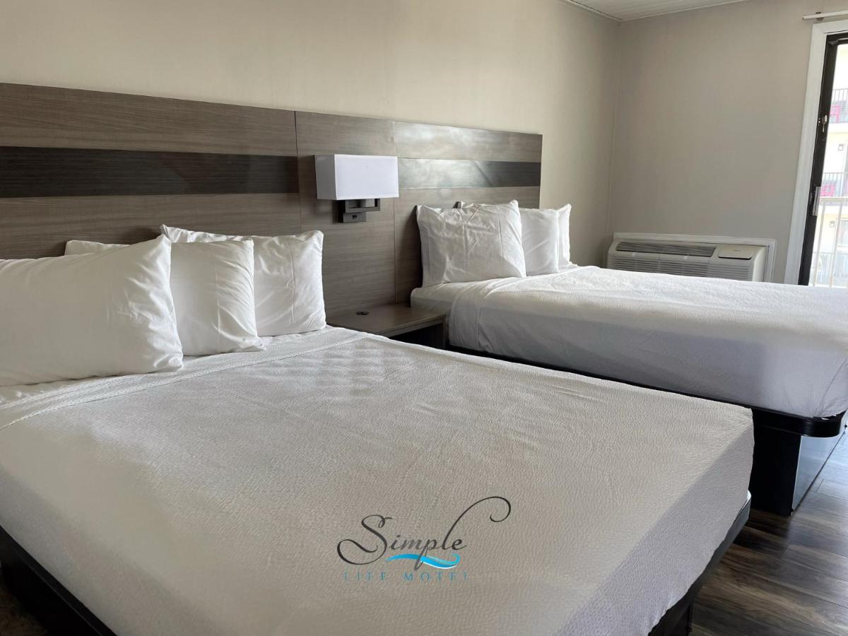 | Simple Life Motel