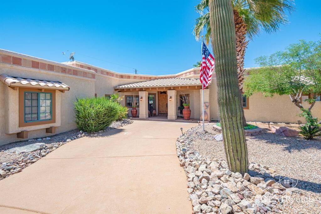  | VISTA DEL HAVASU- Home with Beautiful Views & Backyard Oasis