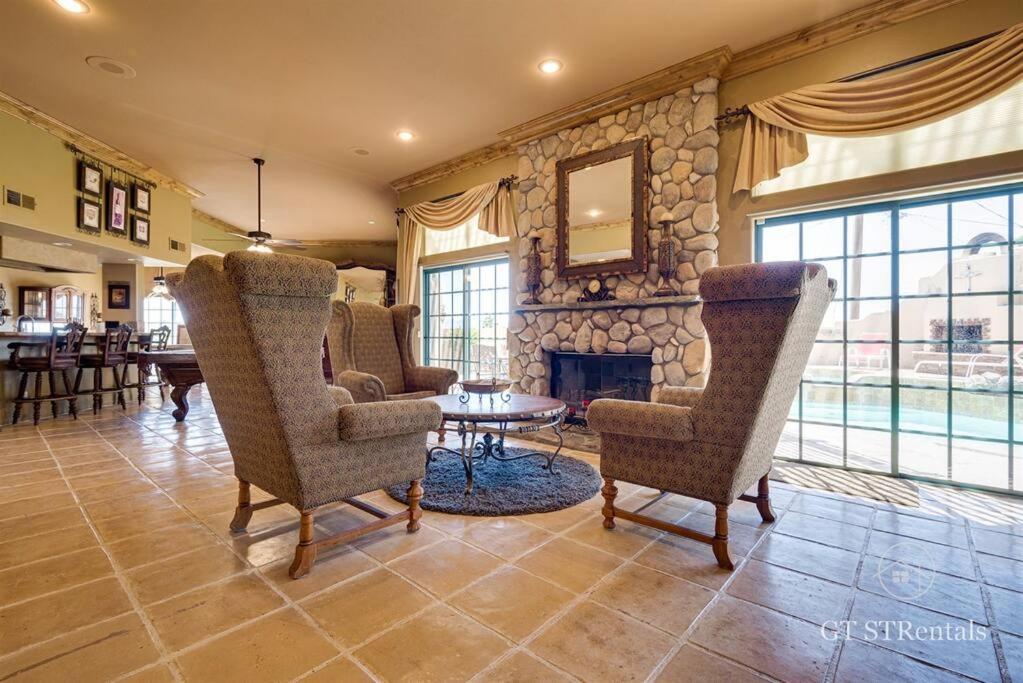  | VISTA DEL HAVASU- Home with Beautiful Views & Backyard Oasis