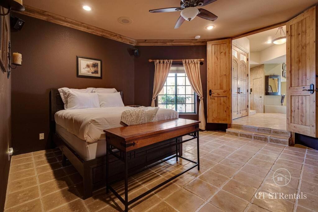  | VISTA DEL HAVASU- Home with Beautiful Views & Backyard Oasis