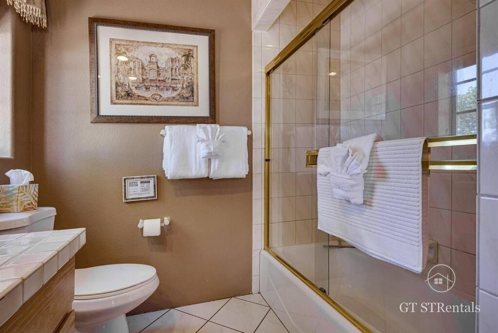  | VISTA DEL HAVASU- Home with Beautiful Views & Backyard Oasis