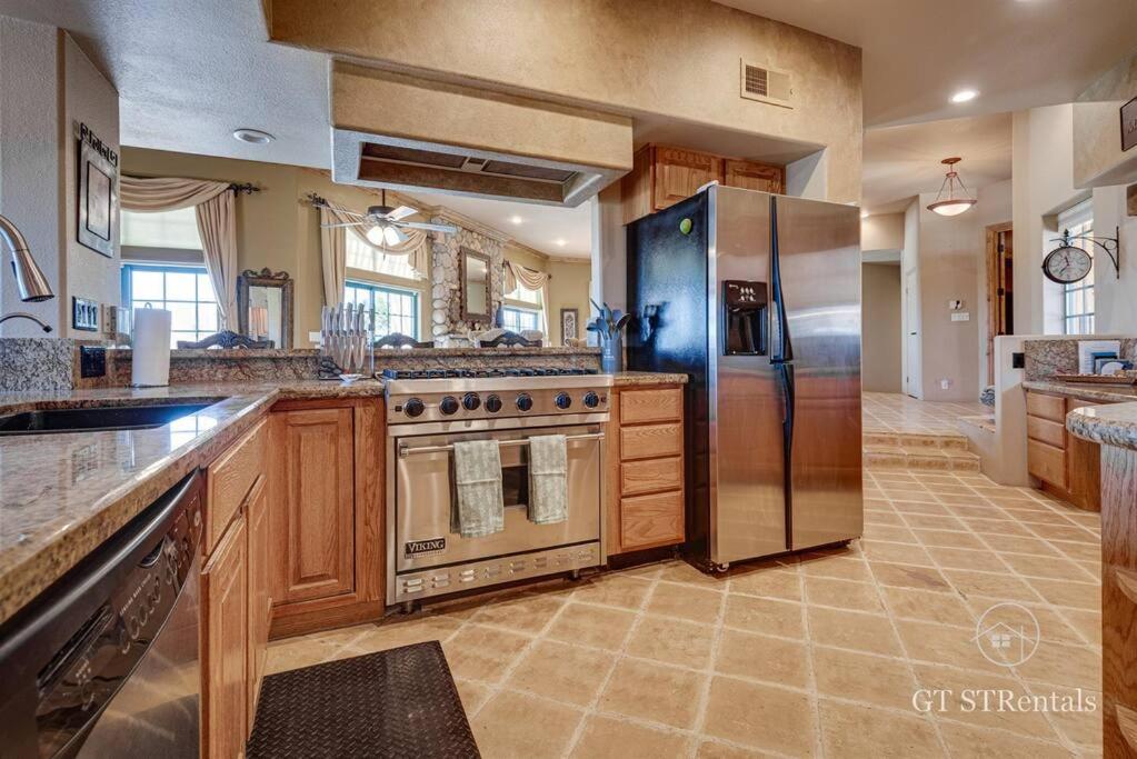  | VISTA DEL HAVASU- Home with Beautiful Views & Backyard Oasis