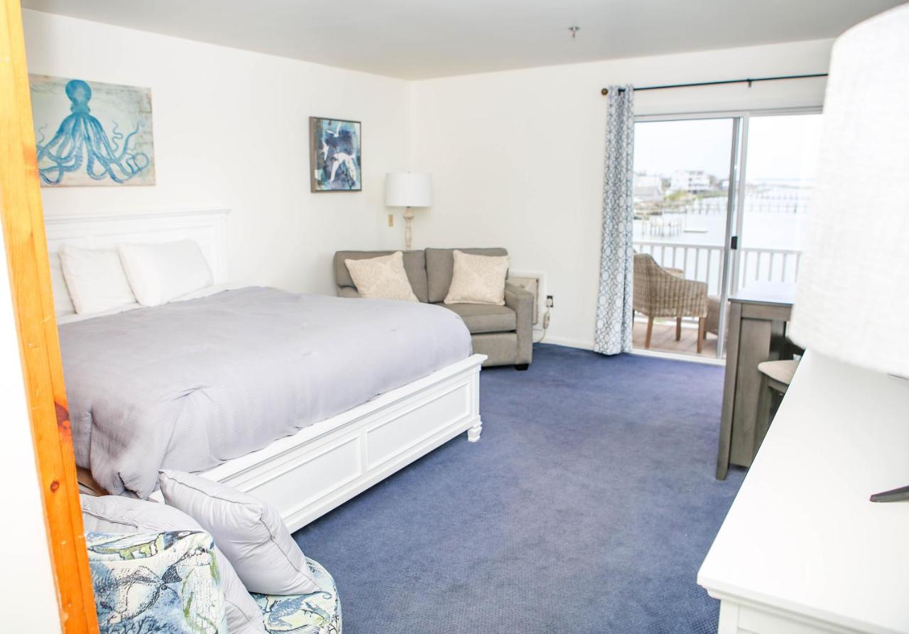Deluxe King Suite at Waterside Inn