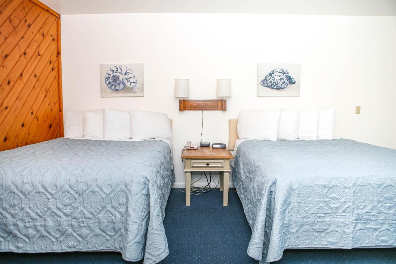 Queen Room with Sea View at Waterside Inn