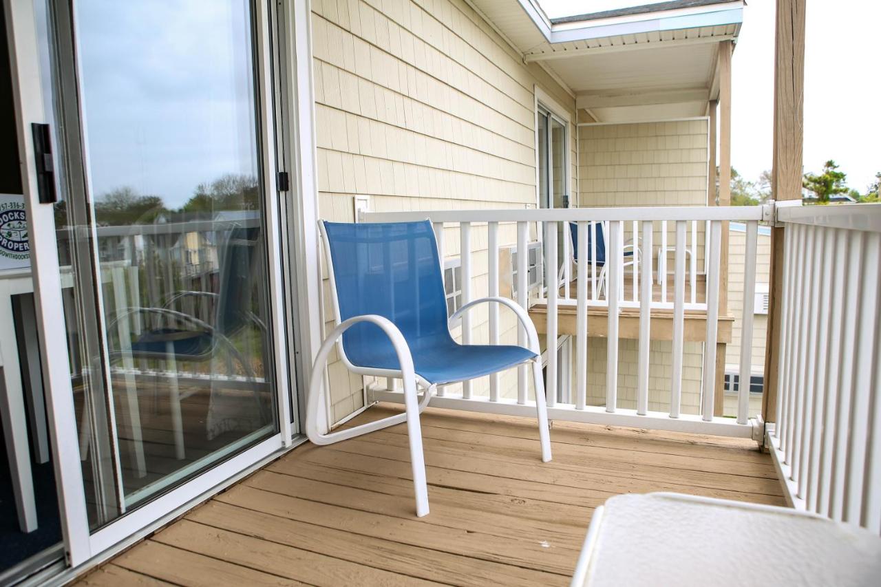 Queen Room with Sea View at Waterside Inn