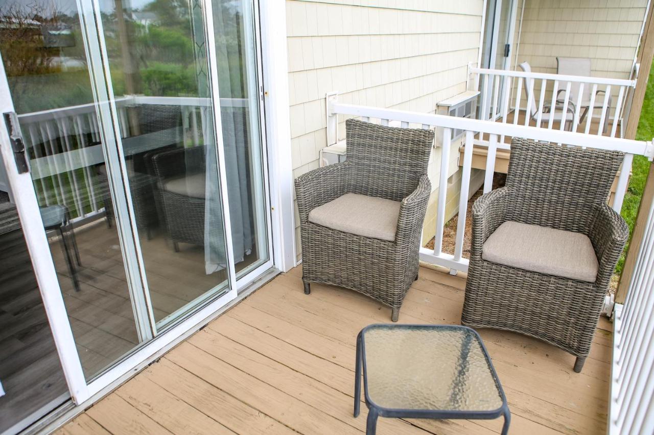 Deluxe King Suite at Waterside Inn