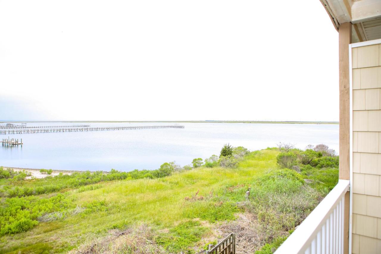 Queen Room with Sea View at Waterside Inn