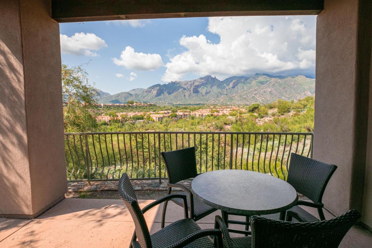 Suite with Mountain View at Hacienda Del Sol Guest Ranch Resort