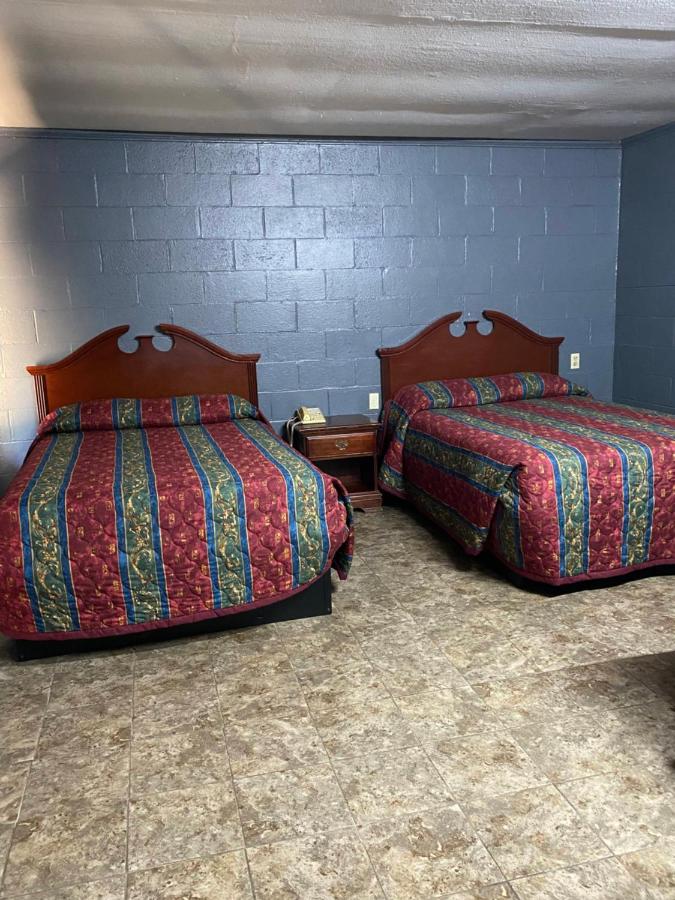 | Budget Inn