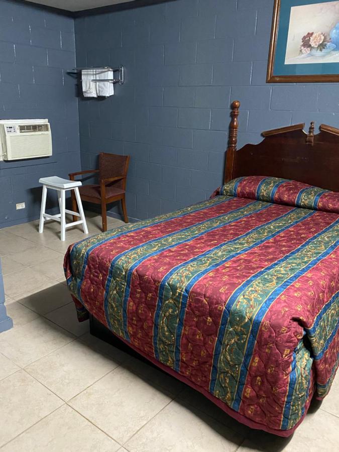 | Budget Inn