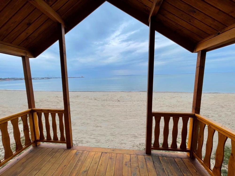 Family Cabin at Waterfront Inn - Mackinaw City