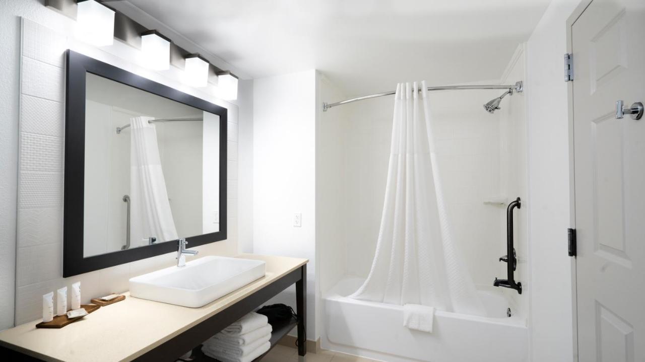 One-Bedroom Executive King Suite at Country Inn & Suites by Radisson, State College (Penn State Area), PA