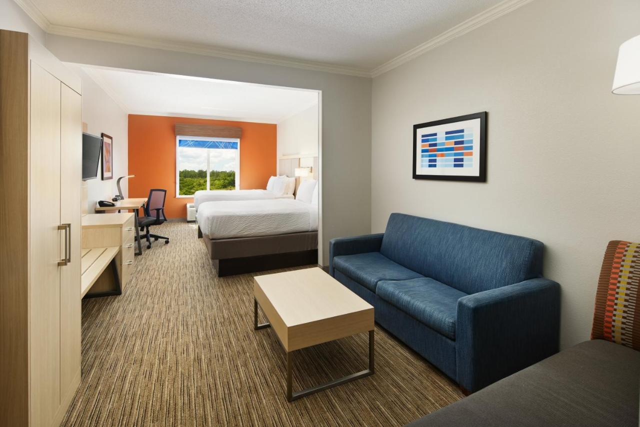 Double Suite - Non-Smoking at Holiday Inn Express & Suites Bonifay by IHG