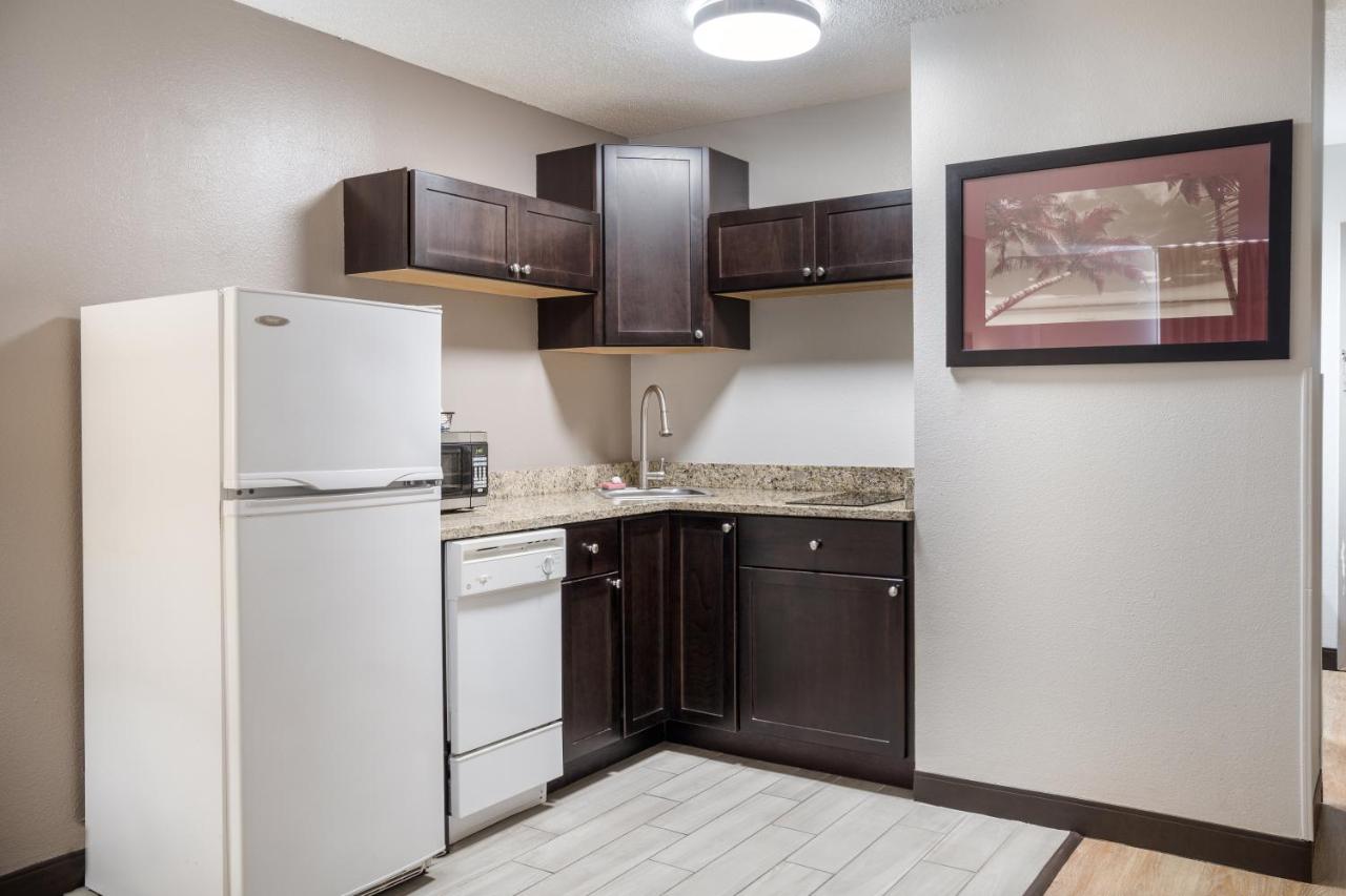 Suite King Room with Kitchen - Non-Smoking  at Red Roof Inn & Suites Jacksonville, NC