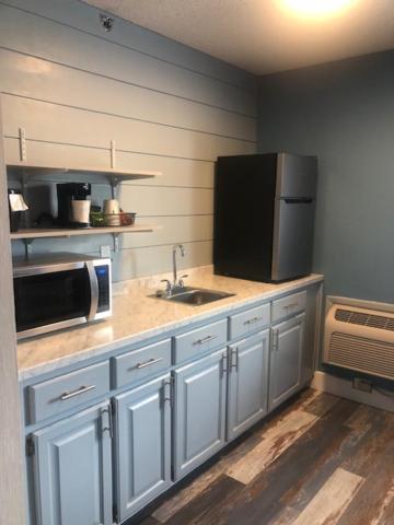 Junior King Suite - Non-Smoking at THE BRANSINN Entertainment District
