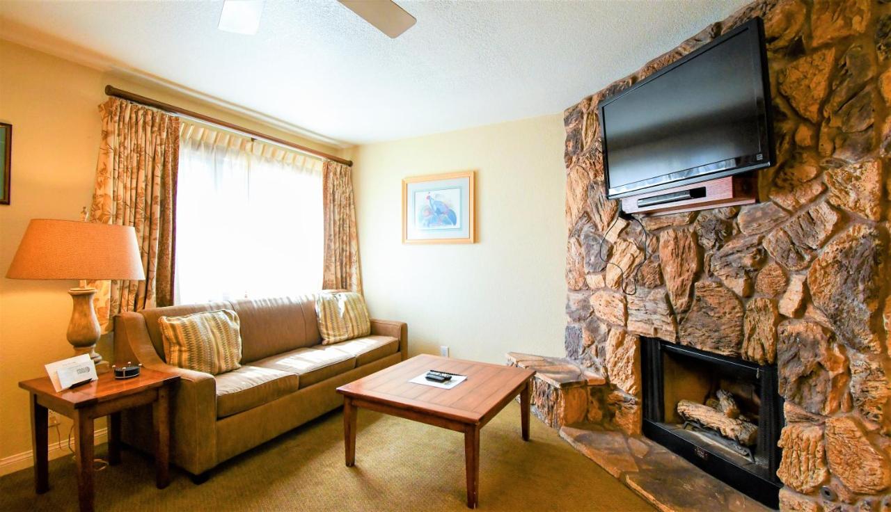 Suite (4 Adults) at Getaways at Snow Lake Lodge