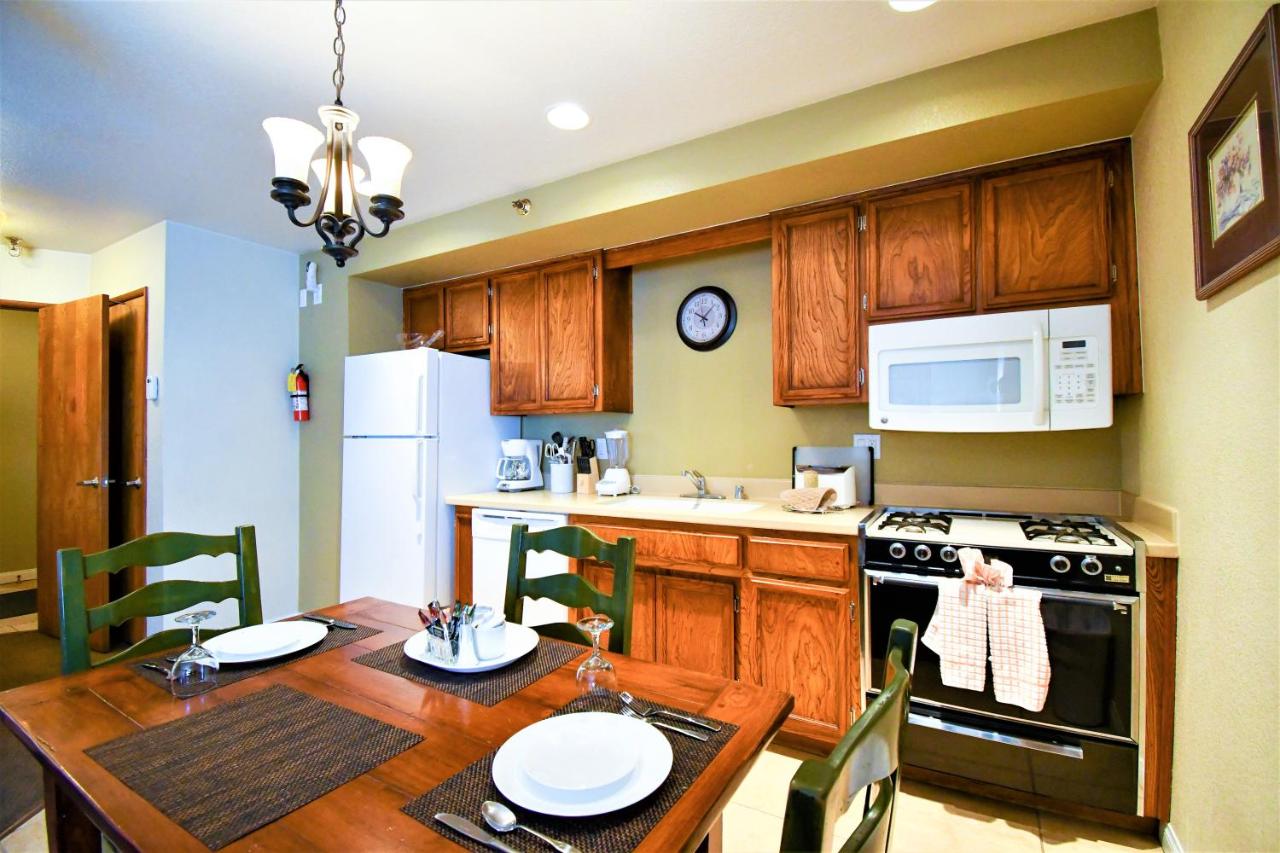 Suite (4 Adults) at Getaways at Snow Lake Lodge