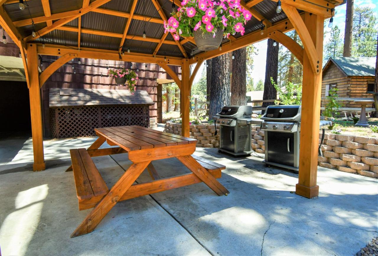 Suite (4 Adults) at Getaways at Snow Lake Lodge