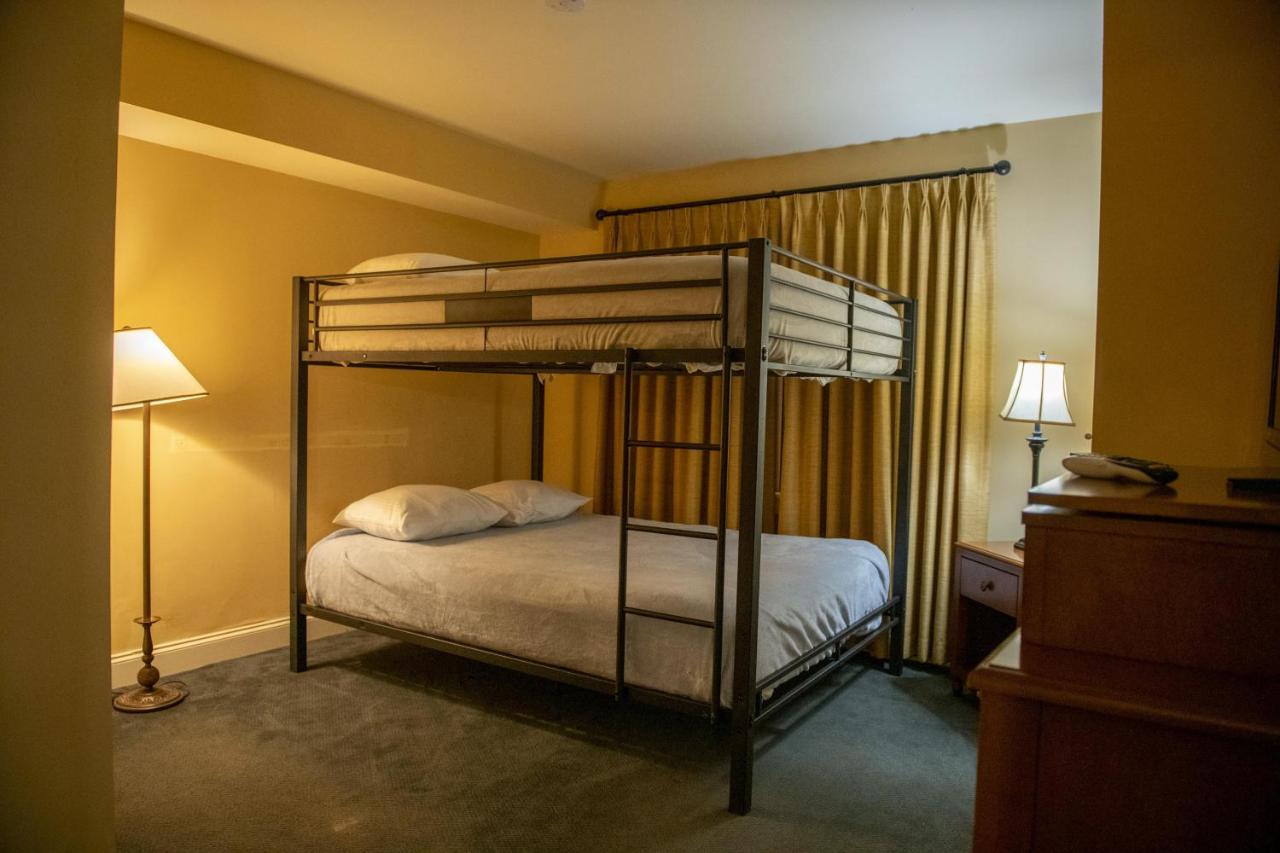 | Seneca Unit 320 Deluxe Seneca 2 Bedroom, 2 Bath Condo