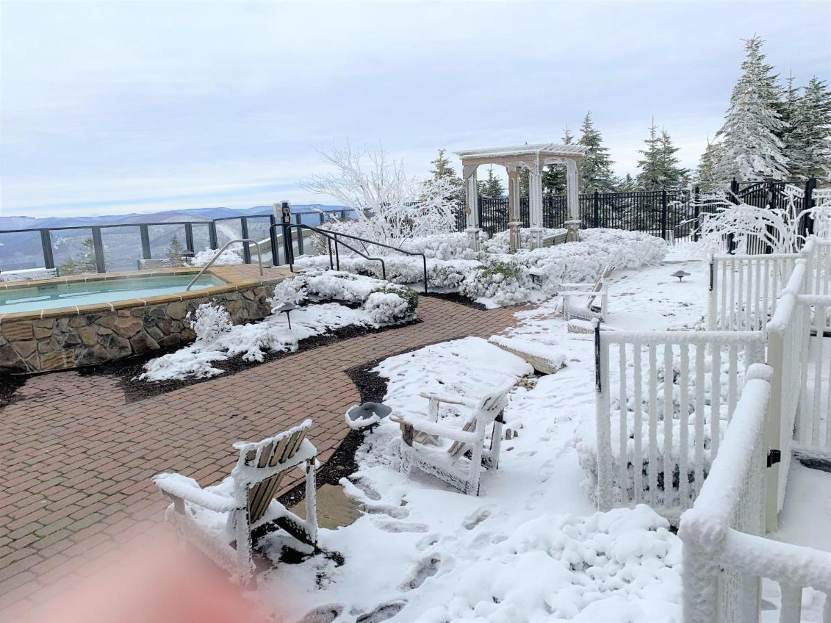 | Seneca Unit 320 Deluxe Seneca 2 Bedroom, 2 Bath Condo
