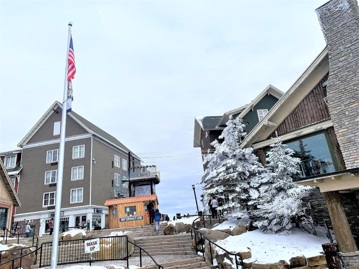 | Seneca Unit 320 Deluxe Seneca 2 Bedroom, 2 Bath Condo