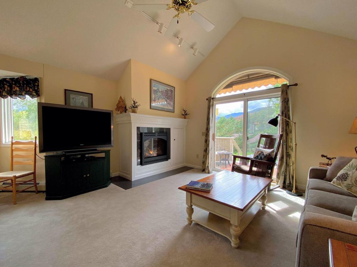 | F2 Comfortable golf course townhouse within walking distance of Mount Washington Hotel