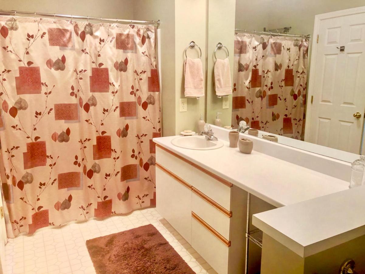 | F2 Comfortable golf course townhouse within walking distance of Mount Washington Hotel