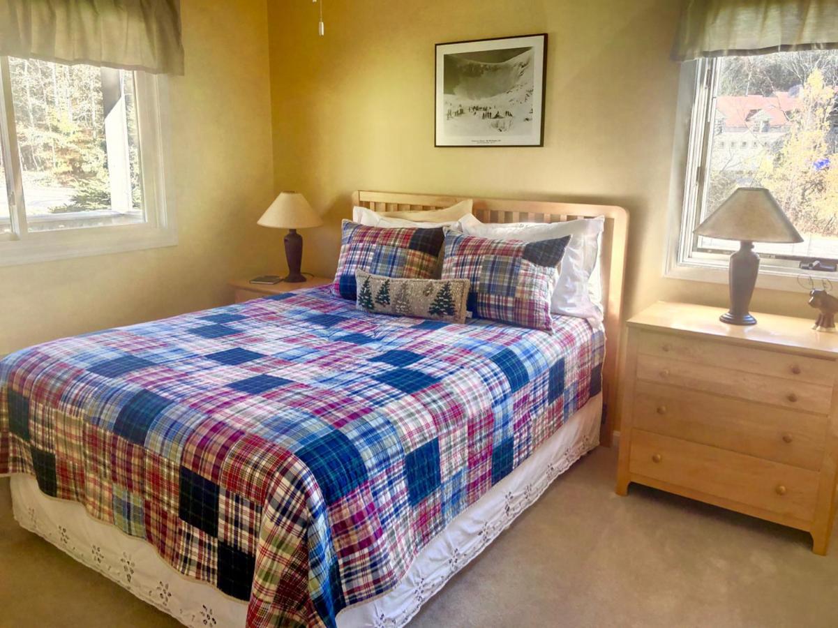 | F2 Comfortable golf course townhouse within walking distance of Mount Washington Hotel