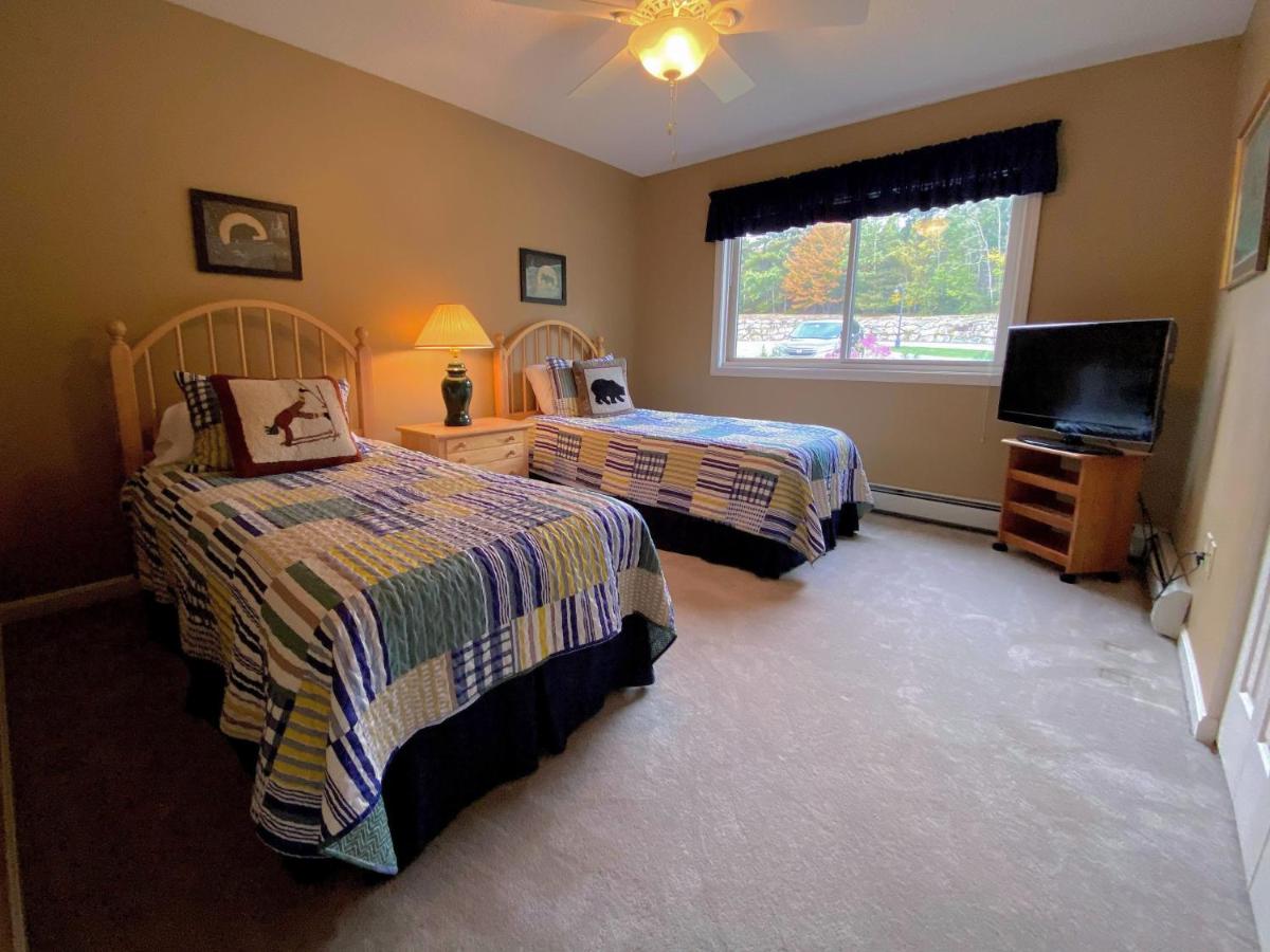 | F2 Comfortable golf course townhouse within walking distance of Mount Washington Hotel