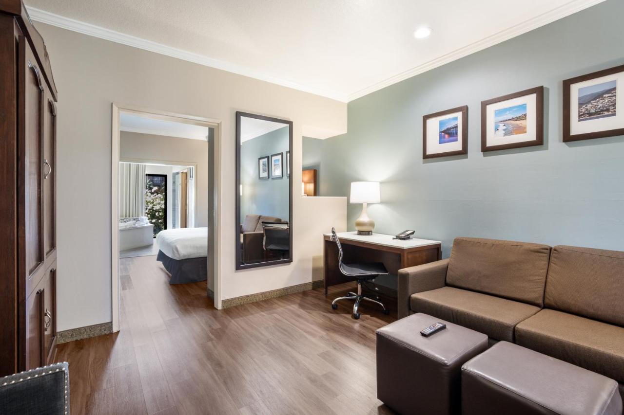 King Suite with Whirlpool - Non-Smoking at MainStay Suites John Wayne Airport by Choice Hotels