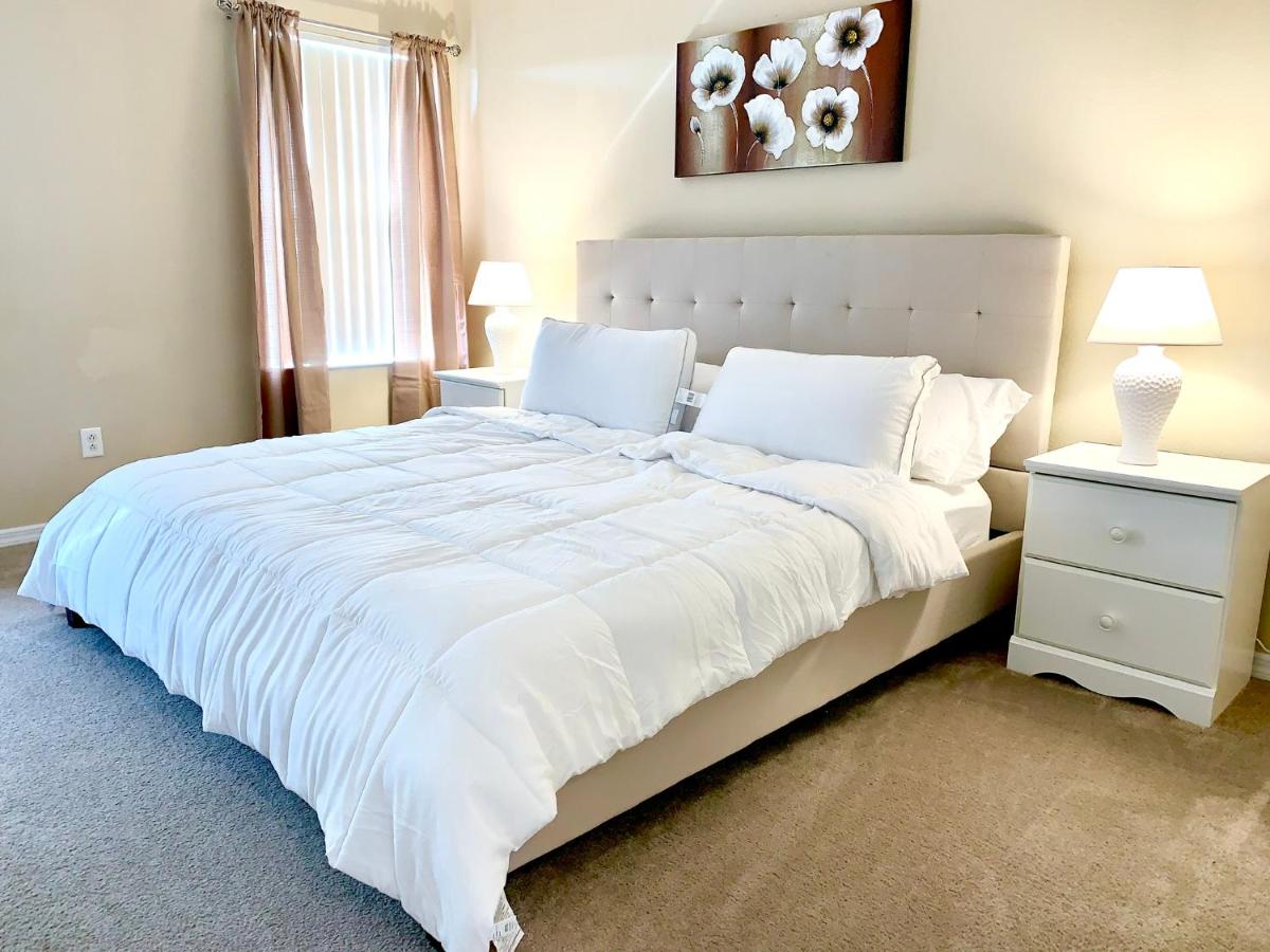 | Fabulous 3 Bedrooms 3 bath Townhouse in Kissimmee