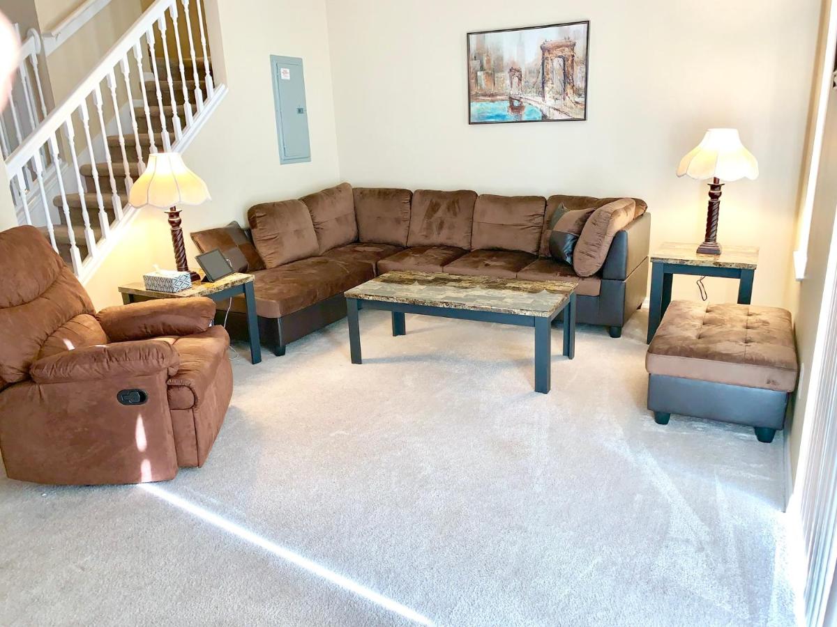 | Fabulous 3 Bedrooms 3 bath Townhouse in Kissimmee