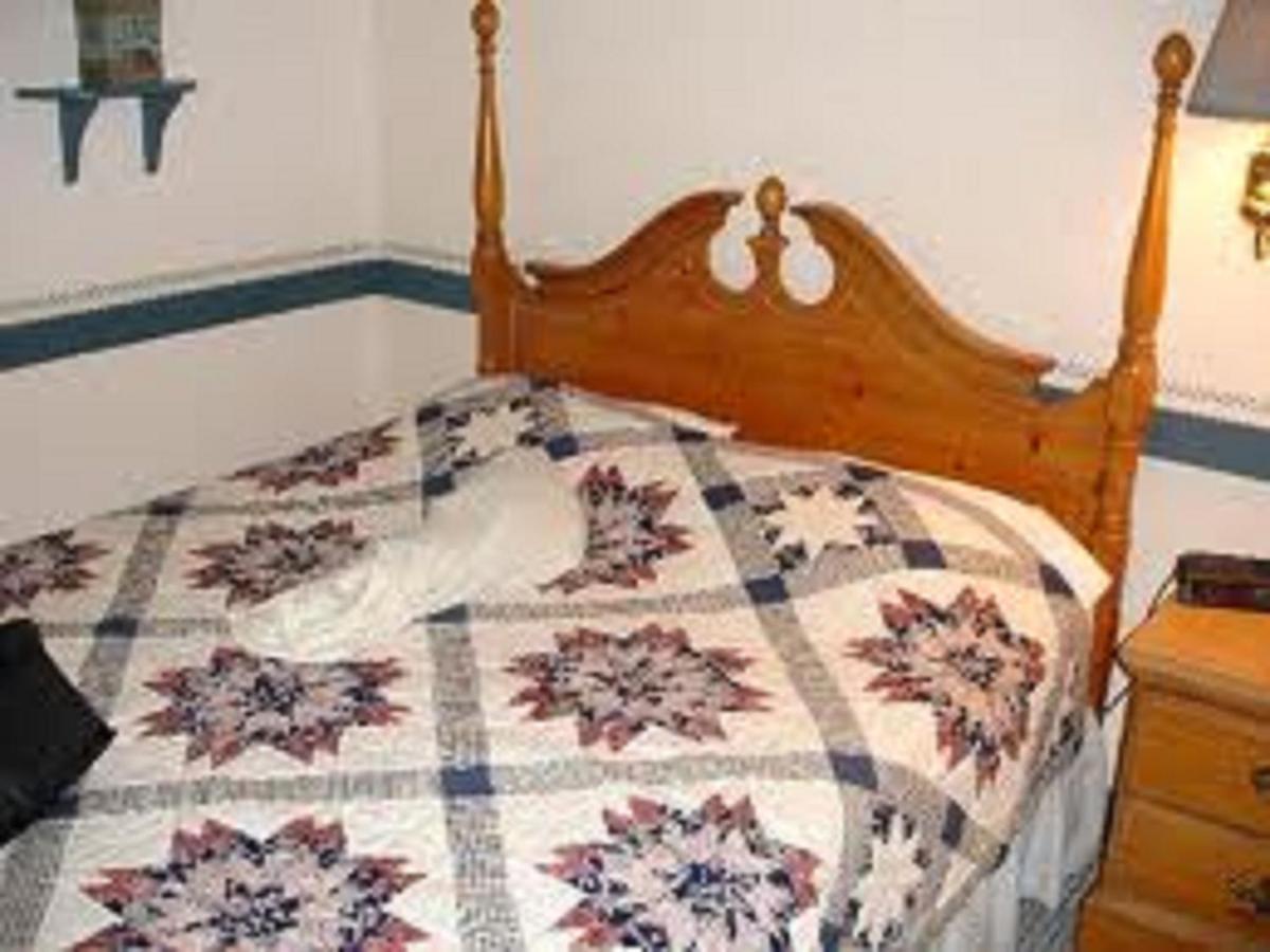 | Country Living Inn