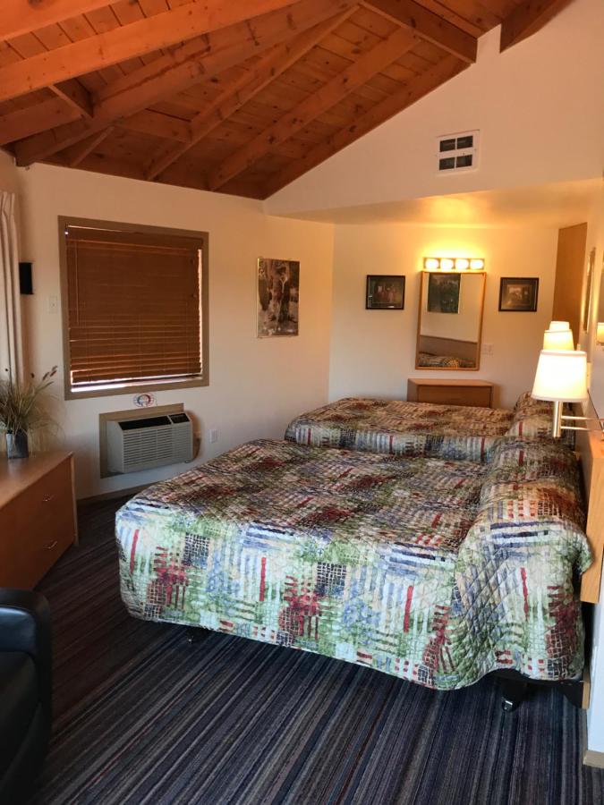 | Smith Rock Resort