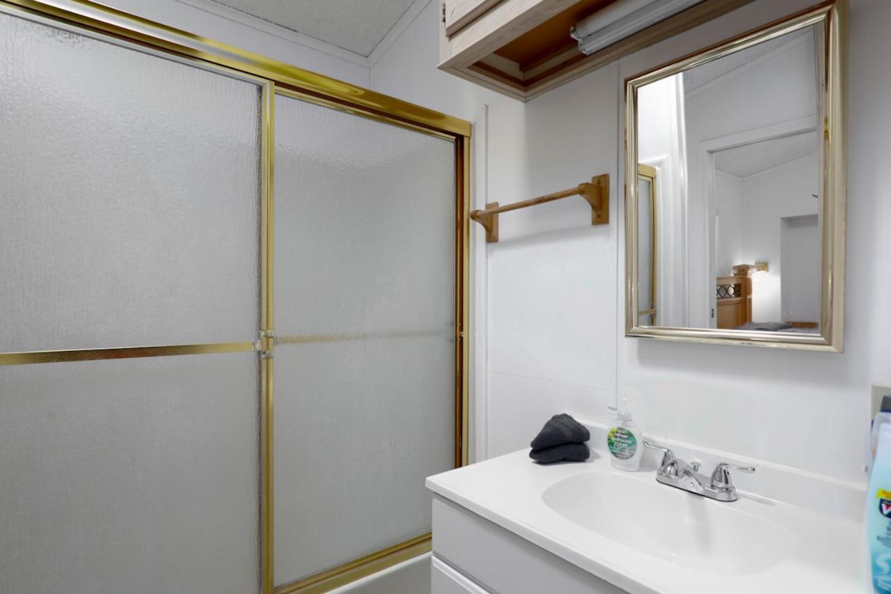 | Lake Havasu Cabin Mtn&Lake Views, FREE ON SITE Boat Launch ramp and marina