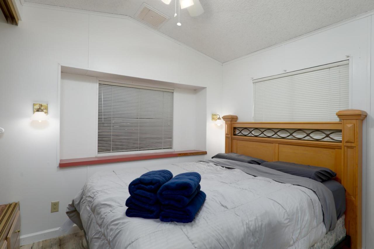 | Lake Havasu Cabin Mtn&Lake Views, FREE ON SITE Boat Launch ramp and marina
