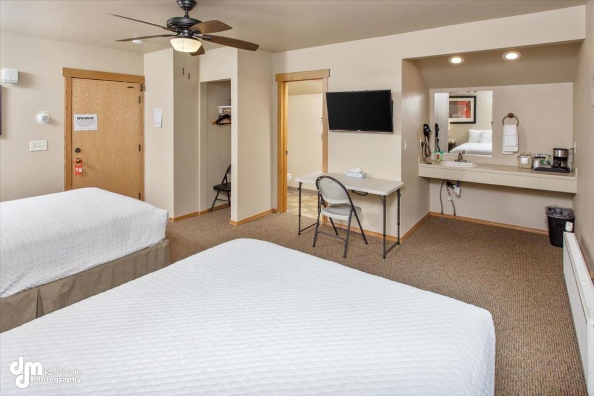 | Kenai Airport Hotel