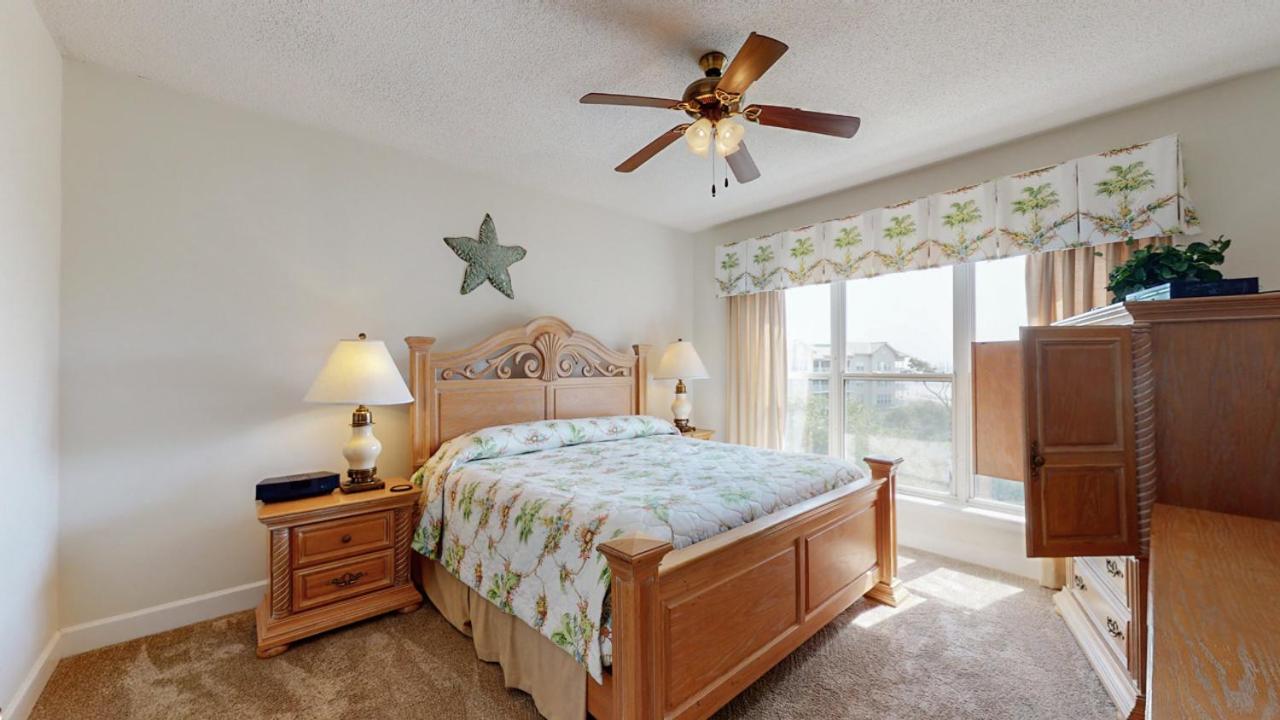 | 5506 Hampton Place South