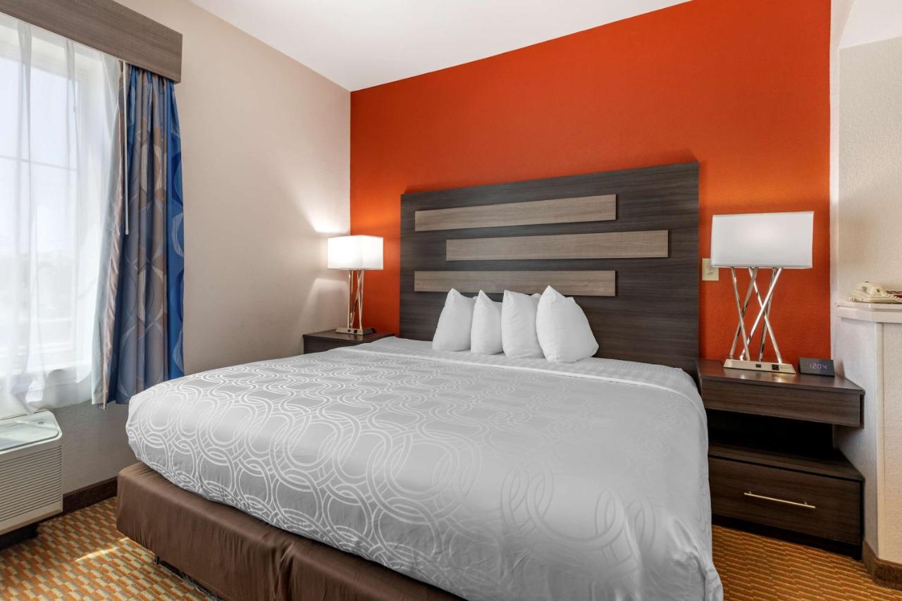 King Suite - Non-Smoking at Best Western Palo Duro Canyon Inn & Suites