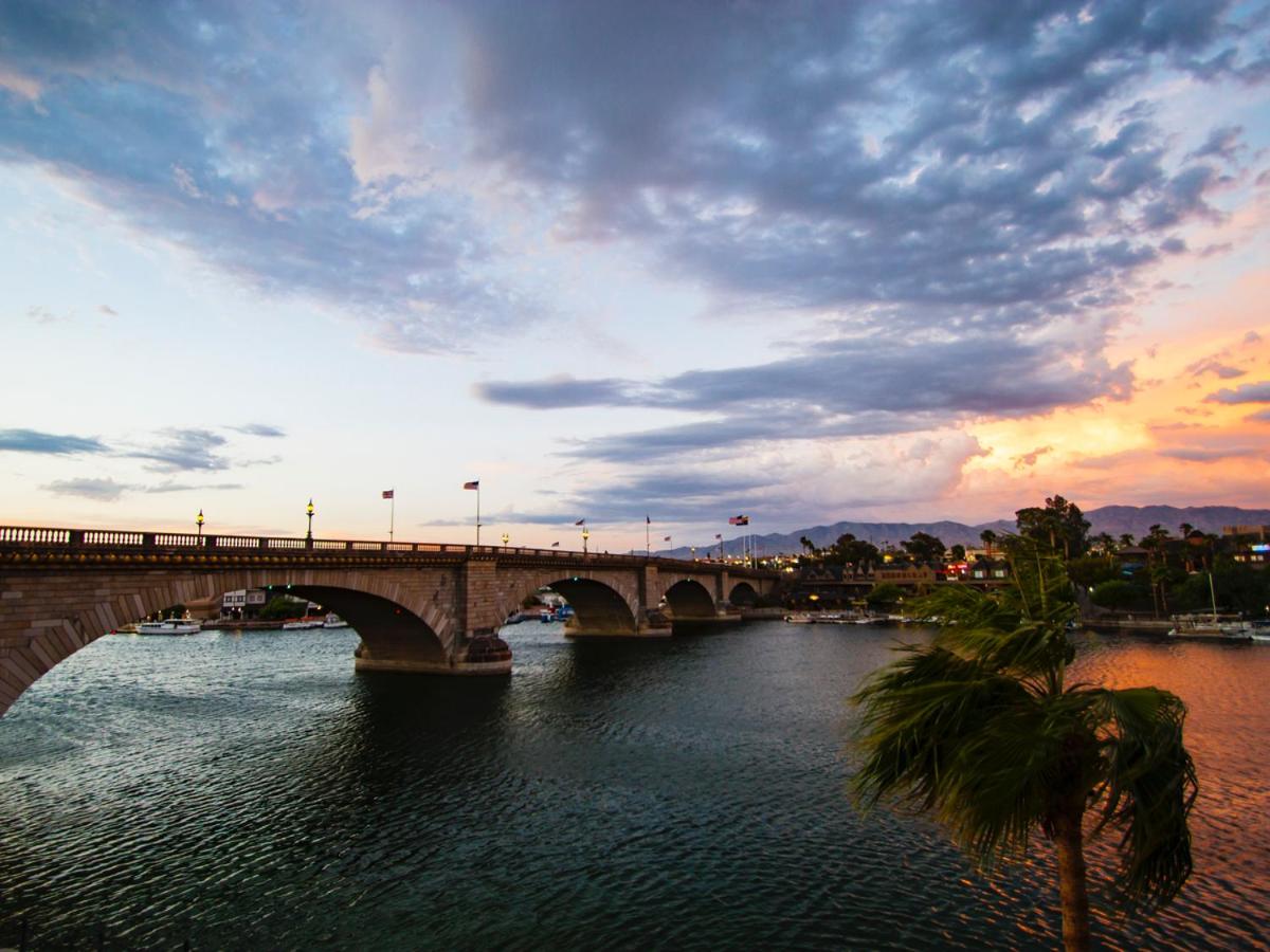 | Lake Havasu Cabin Mtn&Lake Views, FREE ON SITE Boat Launch ramp and marina