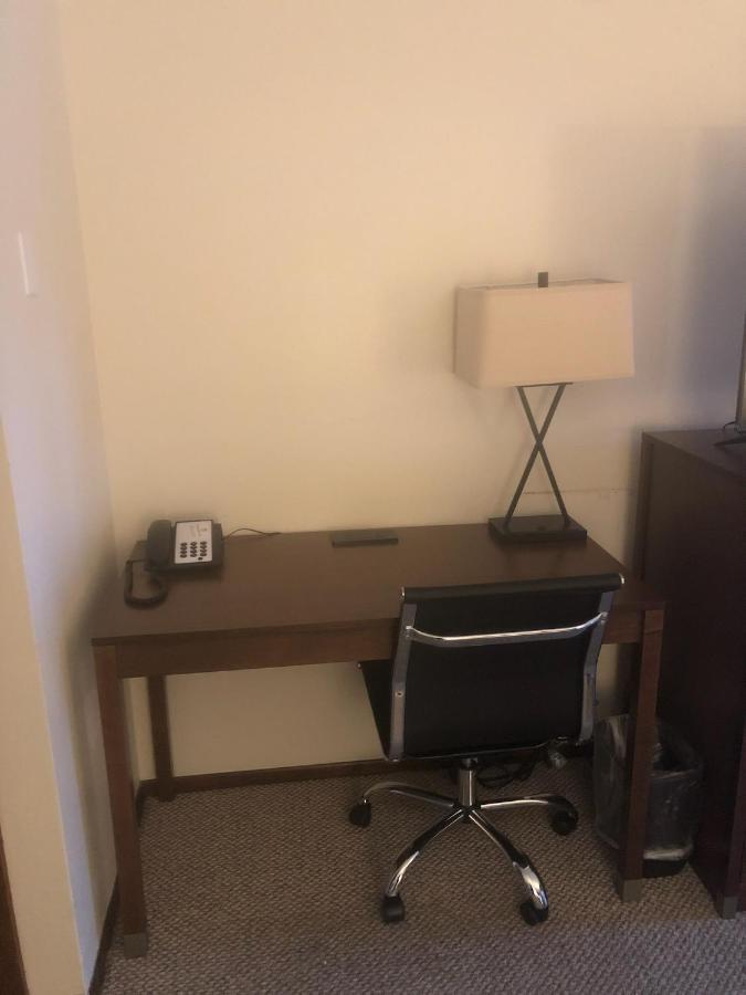 | Red Lion Inn and Suites La Pine, Oregon